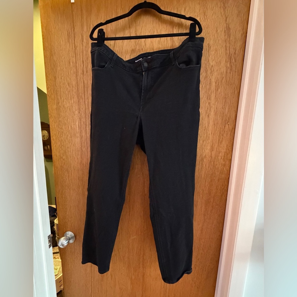 Old Navy Women's Black Ankle Straight Leg Jeans